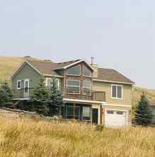 Just listed  Homes for sale 619 Chinook Cres in CASTLEVIEW RIDGE Estates  in  Rural Pincher Creek No. 9, M.D. of 