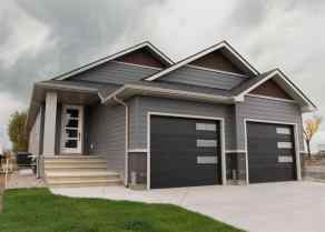 Just listed Southgate Homes for sale 1636 Sixmile View S in Southgate Lethbridge 