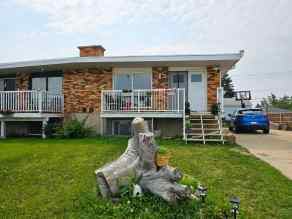 Semi Detached (Half Duplex) North Calgary Real Estate