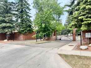 Just listed Calgary Homes for sale for 10, 35 Oakmount Court SW in  Calgary 