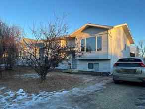 Just listed Country Club Estates Homes for sale 9356 66 Avenue  in Country Club Estates Grande Prairie 