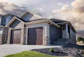 Just listed Southgate Homes for sale 1628 Sixmile View S in Southgate Lethbridge 