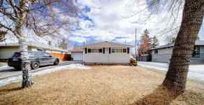 Just listed Glendale Homes for sale 2608 38 Street SW in Glendale Calgary 