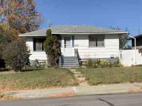Just listed Westminster Homes for sale 1703 2B Avenue N in Westminster Lethbridge 