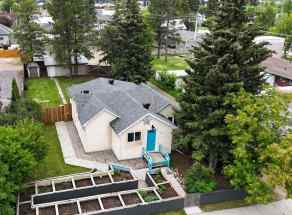 Detached Edson homes