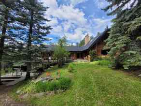 Detached Bragg Creek homes