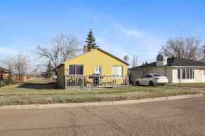 Detached Castor homes