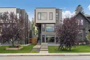 Detached Queens Park homes
