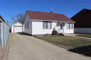 Detached Picture Butte homes