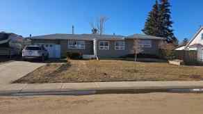 Detached Castor homes