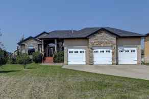 Detached Carriage Lane Estates homes