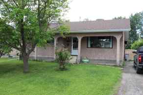 Detached Edson homes