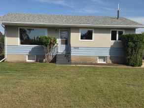 Detached Castor homes