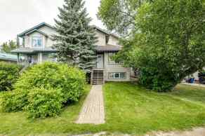 Just listed Cottage Area homes for sale new 5009 41 Street  in Cottage Area Sylvan Lake