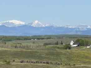 Detached Rural Foothills County homes