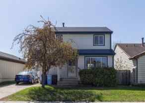 Detached Thickwood homes