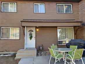 Row/Townhouse Edson homes