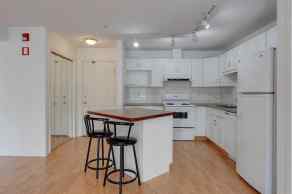 Apartment Marlborough Park homes