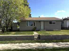 Detached Wainwright homes