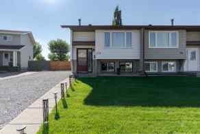 Semi Detached (Half Duplex) Thickwood homes