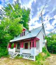Detached Rural Lacombe County homes