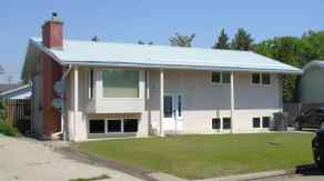 Detached Pincher Creek homes