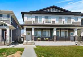 Semi Detached (Half Duplex) Pine Creek homes