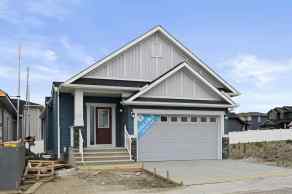 Detached Vantage Rise homes