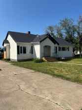 Just listed Killam homes for sale new 5615 49 Avenue  in Killam Killam