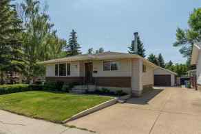 Detached Lynnwood Ridge homes