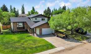 Just listed Grandview homes for sale new 6301 41 Avenue  in Grandview Stettler
