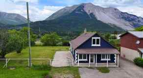 Detached Bellevue homes