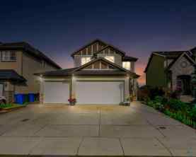 Detached Chestermere Estates homes