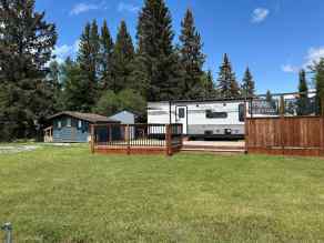Recreational Rural Mountain View County homes
