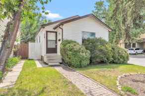 Detached Pineridge homes