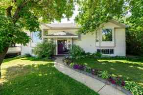 Detached Downtown Lacombe homes