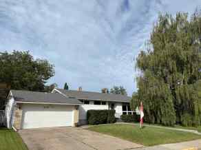 Detached Olds homes