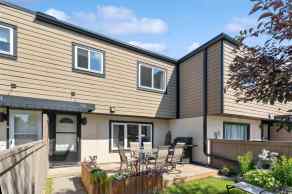 Row/Townhouse Glenbrook homes