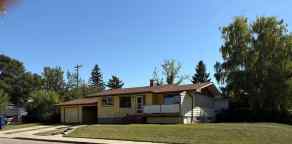 Just listed Winston Churchill homes for sale new 1802 11 Avenue N in Winston Churchill Lethbridge