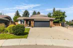 Detached Ross Glen homes