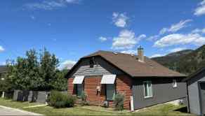 Detached Blairmore homes