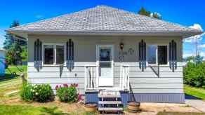 Detached Donalda homes