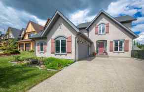 Detached Lynx Ridge homes