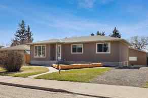 Detached Cambrian Heights homes