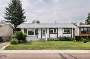 Detached Lacombe homes