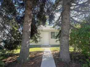 Detached Edson homes