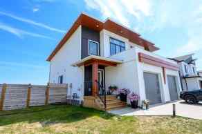 Semi Detached (Half Duplex) Clairmont homes