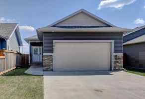 Detached Arbour Hills homes
