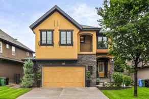Detached Douglas Ridge homes