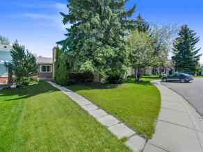 Detached Sundance homes